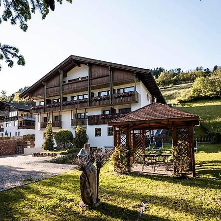 Raschoetzhof Funes  Exteriör bild