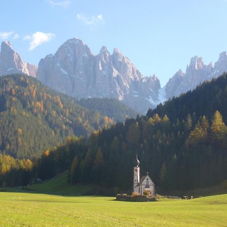 Raschoetzhof Funes  Exteriör bild
