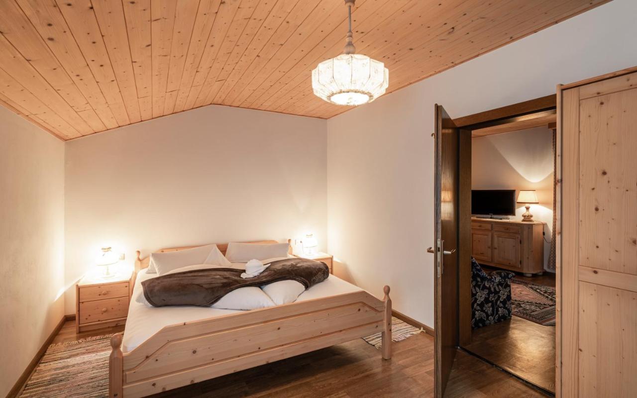 Raschoetzhof Funes  Exteriör bild